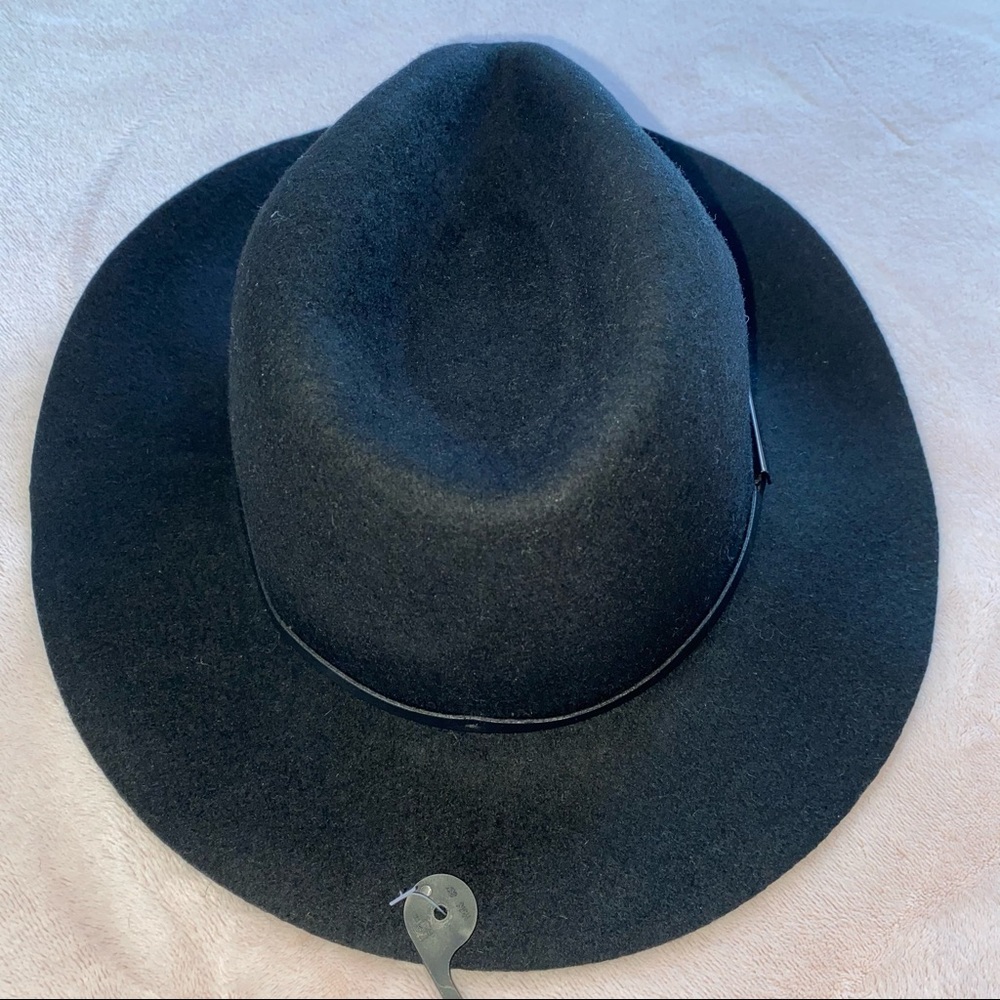 Banana Republic Women’s Black wool Fedora Hat